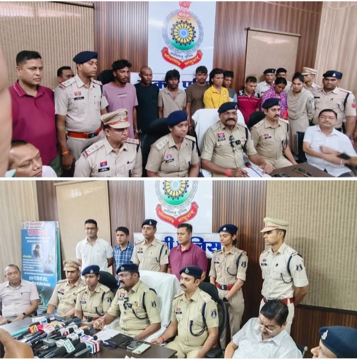 सुपारी किलर-हवाई जहाज से टीम पहुंची हत्यारों को पकड़ने-शक्ति पुलिस ने किया अंधे कत्ल का खुलासा, सुपारी देकर कराई गई थी महिला की हत्या.प्रेम संबंध के चलते पति-पत्नी ने रची हत्या की साजिश।04 लाख की सुपारी देकर कराई गई हत्या। झारखंड, महाराष्ट्र व छत्तीसगढ़ से हत्या में संलिप्त सभी 09 आरोपियों को किया गया गिरफ्तार.हत्या में प्रयुक्त पिस्तौल, घटना में प्रयुक्त मोटरसाइकिल, मोबाइल फोन एवं नगदी राशि बरामद.साहसी पुलिस अधिकारियों का होगा सम्मान. नगर पालिका अध्यक्ष करेंगे सम्मान kshititech