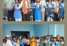 टेमर के हाई स्कूल में 20 छात्राओं को दी गई साइकिल. सरपंच चंद्र कुमार सोनी की उपस्थिति में किया गया साइकिल का वितरण. सरपंच साहब ने कहा- साइकिल मिलने से छात्राओं को स्कूल आने में मिलेगी बड़ी सुविधा. सरपंच साहब ने कहा- मेरिट सूची में स्थान बनाने वाली बालिकाओं का पंचायत करेगी विशेष सम्मान kshititech