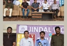 शक्ति के प्रतिष्ठित चिकित्सक डॉक्टर राजेश अग्रवाल के मुख्य आतिथ्य में सीबीएसई जिंदल वर्ल्ड स्कूल में हुआ छात्र परिषद के शपथ ग्रहण समारोह का आयोजन. डायरेक्टर रवि जिंदलभी रहे मौजूद. डॉ राजेश अग्रवाल ने सेवा.समर्पण एवं नेतृत्व मूल्यो के साथ कार्य करने का विद्यार्थियों को दिया संदेश kshititech