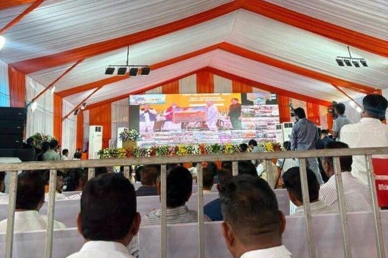 17 जुलाई को प्रधानमंत्री नरेंद्र मोदी ने अमृत भारत स्टेशन योजना के तहत 75 रेलवे स्टेशनों का किया वर्चुअल उद्घाटन. चांपा रेलवे स्टेशन का भी हुआ लोकार्पण. सांसद कमलेश जांगड़े भी रही मौजूद kshititech