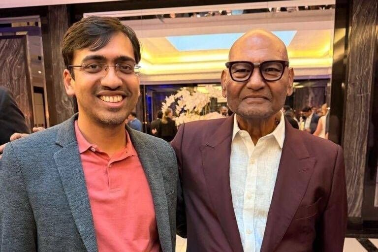 कुछ मुलाकातें सिर्फ़ लोगों से नहीं, भारत के भविष्य से होती हैं-अनिल अग्रवाल. भारत के 28 वर्षीय पवन जी के निजी अंतरिक्ष क्षेत्र में ऐतिहासिक सफलता अर्जित करने पर हुई आत्मीय मुलाकात kshititech