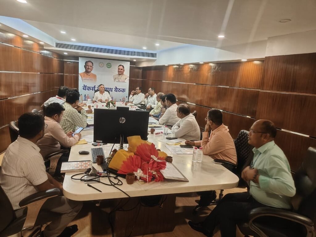दिव्यांग जनों को रोजगार करने के लिए सरकार देगी कर्ज- दिव्यांगजन वित्त विकास निगम के अध्यक्ष लोकेश कांवडिया की पहल पर योजना को मिलेगा मूर्तरूप. श्री कावडिया ने कहा- दिव्यांग जनों को आत्मनिर्भर बनाकर प्रदेश की आर्थिक प्रगति में बनाना है सहभागी दिव्यांग जनों को रोजगार करने के लिए सरकार देगी कर्ज- दिव्यांगजन वित्त विकास निगम के अध्यक्ष लोकेश कांवडिया की पहल पर योजना को मिलेगा मूर्तरूप. श्री कावडिया ने कहा- दिव्यांग जनों को आत्मनिर्भर बनाकर प्रदेश की आर्थिक प्रगति में बनाना है सहभागी kshititech