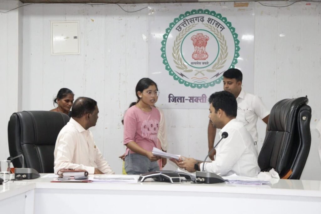 जिला पंचायत शक्ति के सीईओ जैन साहब ने ली टीएल की मीटिंग. विभागीय अधिकारियों से करी योजनाओं की समीक्षा. जन दर्शन में सुनी जैन साहब ने आम जनों की समस्याये जिला पंचायत शक्ति के सीईओ जैन साहब ने ली टीएल की मीटिंग. विभागीय अधिकारियों से करी योजनाओं की समीक्षा. जन दर्शन में सुनी जैन साहब ने आम जनों की समस्याये kshititech