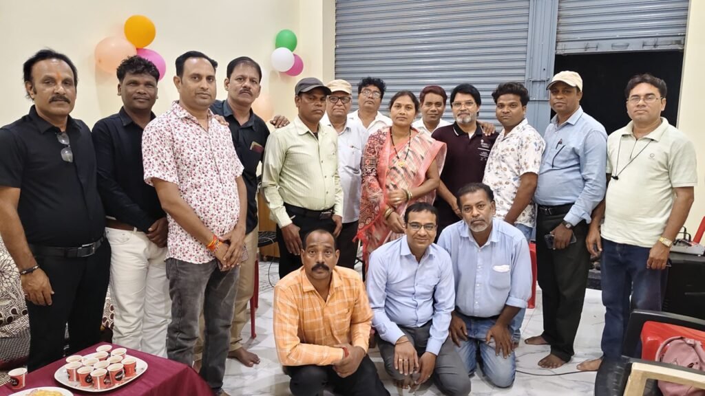 कराओके क्लब सक्ती के गठन को 7 वर्ष पूर्ण होने पर हुआ संगीत संध्या का आयोजन.विभिन्न आयोजनों से क्लब को मिली पहचान. शक्ति में महामाया महोत्सव का आयोजन करने क्लब ने करी है शासन से मांग. कराओके क्लब सक्ती के गठन को 7 वर्ष पूर्ण होने पर हुआ संगीत संध्या का आयोजन.विभिन्न आयोजनों से क्लब को मिली पहचान. शक्ति में महामाया महोत्सव का आयोजन करने क्लब ने करी है शासन से मांग. kshititech