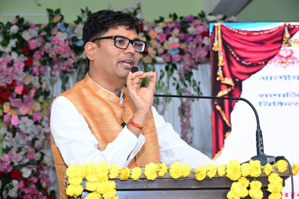 चंद्रपुर में हुआ आरोग्यधाम का भूमि पूजन. वित्त मंत्री ओपी चौधरी ने कहा- सामाजिक सरोकार के तहत बनने वाला यह चिकित्सालय क्षेत्र के लोगों की चिकित्सा सेवा का बनेगा बड़ा केंद्र. श्री गोपाल जी महाप्रभु एवं मां चंद्रहासिनी सार्वजनिक न्यास चंद्रपुर ने की है आरोग्यधाम निर्माण की पहल चंद्रपुर में हुआ आरोग्यधाम का भूमि पूजन. वित्त मंत्री ओपी चौधरी ने कहा- सामाजिक सरोकार के तहत बनने वाला यह चिकित्सालय क्षेत्र के लोगों की चिकित्सा सेवा का बनेगा बड़ा केंद्र. श्री गोपाल जी महाप्रभु एवं मां चंद्रहासिनी सार्वजनिक न्यास चंद्रपुर ने की है आरोग्यधाम निर्माण की पहल kshititech