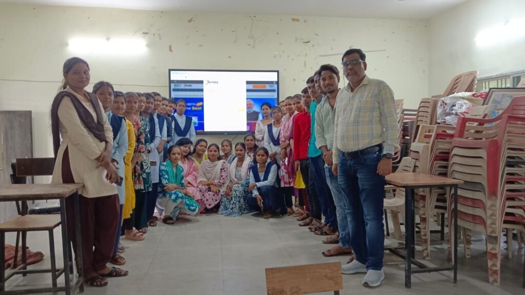 शासकीय क्रांति कुमार भारतीय स्नातकोत्तर महाविद्यालय सक्ती में "प्रधानमंत्री इंटर्नशिप योजना"के अंतर्गत पोर्टल में पंजीयन के लिए छात्र छात्राओं की कार्यशाला संपन्न kshititech