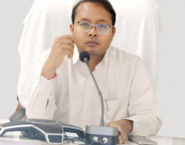 शक्ति जिले के सरकारी अधिकारी- कर्मचारियों के अवकाश पर लगा प्रतिबंध. विधानसभा सत्र के दौरान नहीं मिलेगी छुट्टियां. कलेक्टर ने जारी किया आदेश.शक्ति जिले में शासन की योजनाओं से सँवर रहा हितग्राहियों का जीवन. जिले के परिवारों को मिली ₹12 लाख रुपए की सहायता राशि. जिले में विधानसभा के सवालों का जवाब देने नियुक्त किए गए प्रभारी kshititech