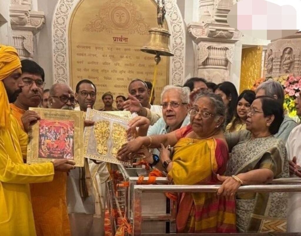 अयोध्या के राम मंदिर से 5 करोड रुपए कीमत की सोने से मढ़ी रामचरित मानस चोरी होने का दावा. पूर्व केंद्रीय गृह सचिव लक्ष्मी नारायण ने भेंट की थी रामचरितमानस अयोध्या के राम मंदिर से 5 करोड रुपए कीमत की सोने से मढ़ी रामचरित मानस चोरी होने का दावा. पूर्व केंद्रीय गृह सचिव लक्ष्मी नारायण ने भेंट की थी रामचरितमानस kshititech