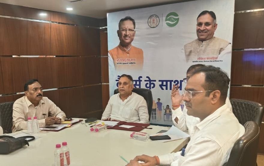 दिव्यांग जनों को रोजगार करने के लिए सरकार देगी कर्ज- दिव्यांगजन वित्त विकास निगम के अध्यक्ष लोकेश कांवडिया की पहल पर योजना को मिलेगा मूर्तरूप. श्री कावडिया ने कहा- दिव्यांग जनों को आत्मनिर्भर बनाकर प्रदेश की आर्थिक प्रगति में बनाना है सहभागी दिव्यांग जनों को रोजगार करने के लिए सरकार देगी कर्ज- दिव्यांगजन वित्त विकास निगम के अध्यक्ष लोकेश कांवडिया की पहल पर योजना को मिलेगा मूर्तरूप. श्री कावडिया ने कहा- दिव्यांग जनों को आत्मनिर्भर बनाकर प्रदेश की आर्थिक प्रगति में बनाना है सहभागी kshititech