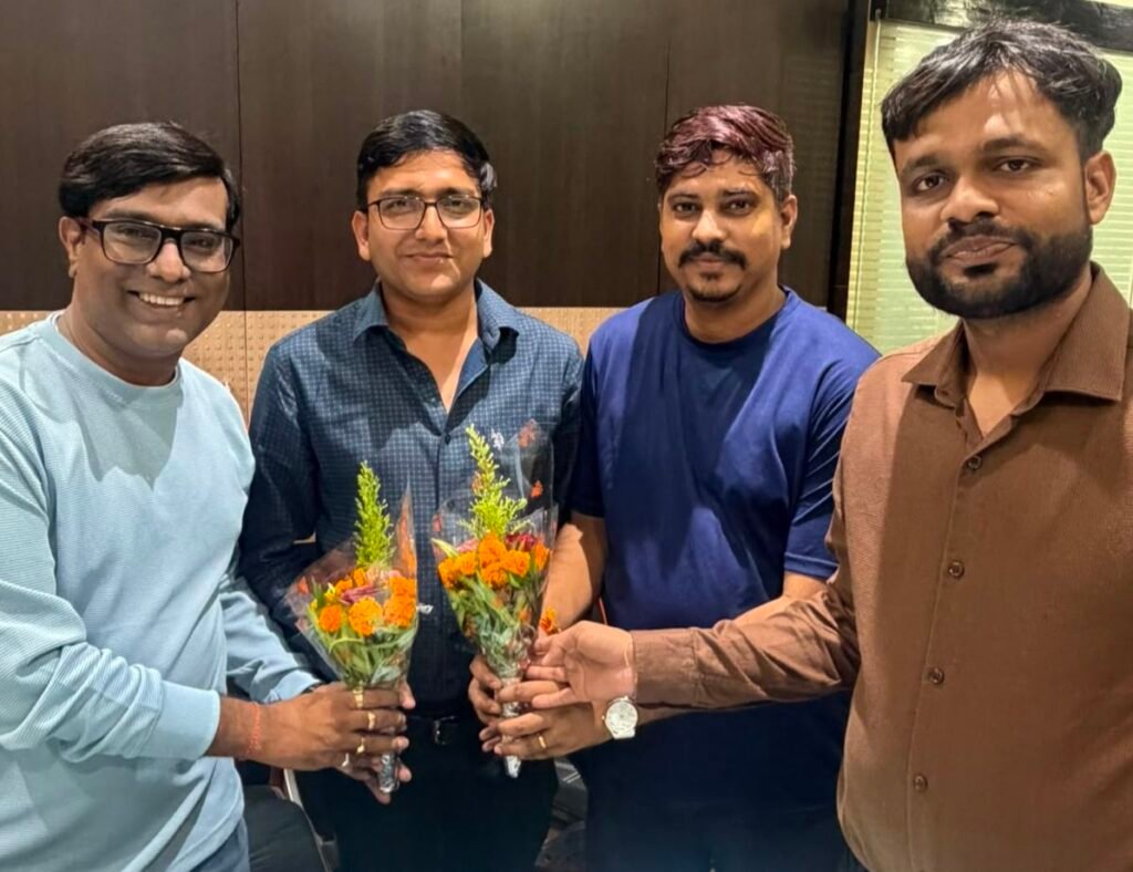 अभिकेश बंसल चुने गए बाराद्वार राइस में एशोसिएशन के नए अध्यक्ष.नवीन गठन हेतु आयोजित की गई थी बैठक. अजय सिंघल संभालेंगे सचिव की जिम्मेदारी. जिला चावल उद्योग संघ। चेंबर ऑफ कॉमर्स सहित विभिन्न संगठनों ने दी बधाई।नगर पंचायत उपाध्यक्ष जितेश शर्मा ने भी सभी नवनियुक्त पदाधिकारियो को दी बधाई अभिकेश बंसल चुने गए बाराद्वार राइस में एशोसिएशन के नए अध्यक्ष.नवीन गठन हेतु आयोजित की गई थी बैठक. अजय सिंघल संभालेंगे सचिव की जिम्मेदारी. जिला चावल उद्योग संघ। चेंबर ऑफ कॉमर्स सहित विभिन्न संगठनों ने दी बधाई।नगर पंचायत उपाध्यक्ष जितेश शर्मा ने भी सभी नवनियुक्त पदाधिकारियो को दी बधाई kshititech