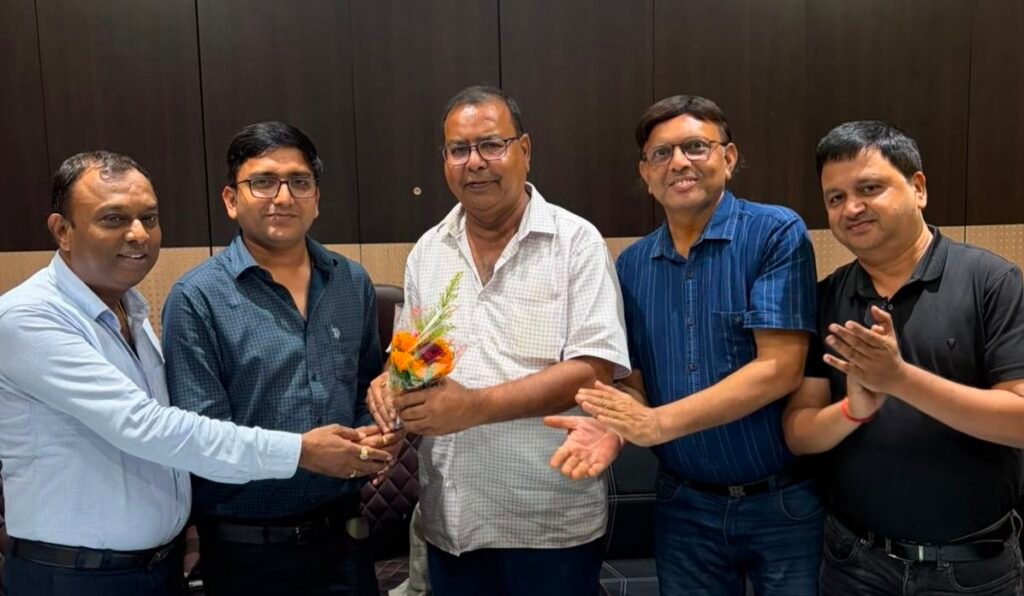 अभिकेश बंसल चुने गए बाराद्वार राइस में एशोसिएशन के नए अध्यक्ष.नवीन गठन हेतु आयोजित की गई थी बैठक. अजय सिंघल संभालेंगे सचिव की जिम्मेदारी. जिला चावल उद्योग संघ। चेंबर ऑफ कॉमर्स सहित विभिन्न संगठनों ने दी बधाई।नगर पंचायत उपाध्यक्ष जितेश शर्मा ने भी सभी नवनियुक्त पदाधिकारियो को दी बधाई अभिकेश बंसल चुने गए बाराद्वार राइस में एशोसिएशन के नए अध्यक्ष.नवीन गठन हेतु आयोजित की गई थी बैठक. अजय सिंघल संभालेंगे सचिव की जिम्मेदारी. जिला चावल उद्योग संघ। चेंबर ऑफ कॉमर्स सहित विभिन्न संगठनों ने दी बधाई।नगर पंचायत उपाध्यक्ष जितेश शर्मा ने भी सभी नवनियुक्त पदाधिकारियो को दी बधाई kshititech