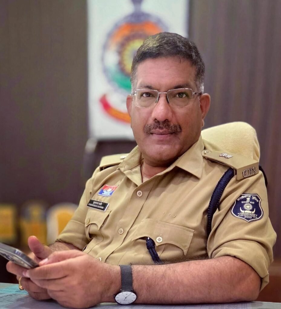 जगदलपुर के एडिशनल एसपी के पद पर पदभार ग्रहण किया सुखनंदन राठौर ने. पूरे प्रदेश में एक कर्तव्यनिष्ठ सजग पुलिस अधिकारी के रूप में जाने जाते हैं राठौर kshititech