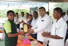 शक्ति के भाजपा मंडल अध्यक्ष अभिषेक शर्मा ने किया खेलो इंडिया कार्यक्रम के दौरान खिलाड़ियों को सम्मानित।जिले में राष्ट्रीय खेल दिवस पर आयोजित हुआ खेल दिवस एवं खेल अलंकरण समारोह. अभिषेक ने कहा- केंद्र की सरकार खेलो इंडिया के तहत खिलाड़ियों को दे रहीप्रोत्साहन kshititech