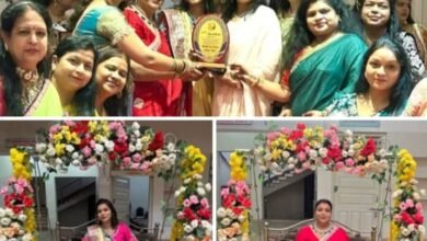 ऐतिहासिक आयोजन-शक्ति की महिला जागृति शाखा का संपन्न हुआ सावन तीज महोत्सव.पारंपरिक वेशभूषा में पहुंची महिलाएं. विभिन्न प्रतिस्पर्धाओं के बीच लजीज व्यंजन एवं सम्मान का भी हुआ कार्यक्रम. मारवाड़ी समाज की नई नवेली बहू बेटियों का भी हुआ सम्मान. 13 अगस्त को हटरी धर्मशाला में आयोजित&nbsp; था कार्यक्रम kshititech