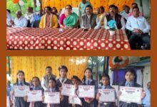 टेमर पंचायत में कांग्रेस जिला अध्यक्ष रश्मि गबेल ने किया ध्वजारोहण. सरपंच चंद्र कुमार सोनी ने भी ध्वजारोहण के साथ ही ग्राम पंचायत के विभिन्न कार्यक्रमों में करी सहभागिता. ग्राम वासियों को दी स्वतंत्रता दिवस की शुभकामनाएं. मेधावी बच्चों का हुआ सम्मान kshititech