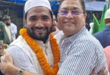 अग्रवाल सभा अध्यक्ष श्याम सुंदर ने दिया भाईचारा का संदेश- मुस्लिम समाज के जुलूस का किया जोरदार स्वागत.गले मिल कर दी समाज बंधुओ को ईद मिलादुन्नबी की बधाई. स्वागत सत्कार से अभिभूत हुआ मुस्लिम समाज kshititech