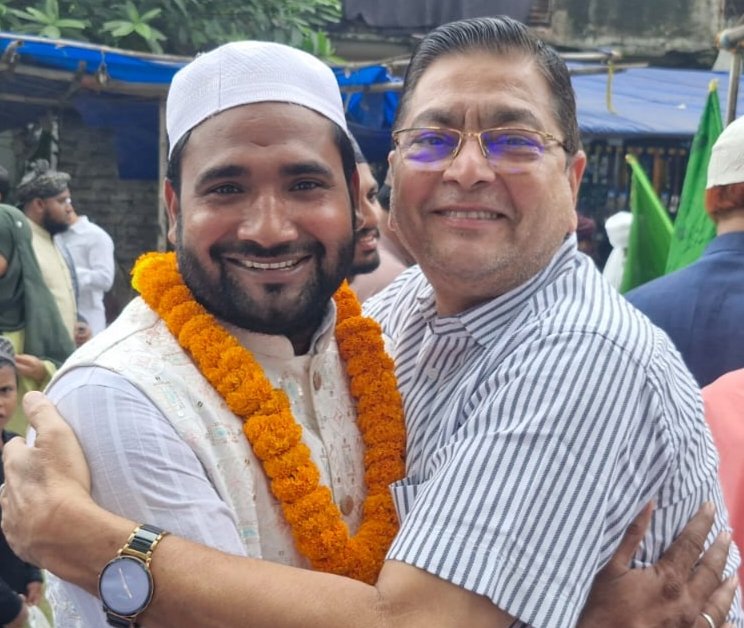 अग्रवाल सभा अध्यक्ष श्याम सुंदर ने दिया भाईचारा का संदेश- मुस्लिम समाज के जुलूस का किया जोरदार स्वागत.गले मिल कर दी समाज बंधुओ को ईद मिलादुन्नबी की बधाई. स्वागत सत्कार से अभिभूत हुआ मुस्लिम समाज अग्रवाल सभा अध्यक्ष श्याम सुंदर ने दिया भाईचारा का संदेश- मुस्लिम समाज के जुलूस का किया जोरदार स्वागत.गले मिल कर दी समाज बंधुओ को ईद मिलादुन्नबी की बधाई. स्वागत सत्कार से अभिभूत हुआ मुस्लिम समाज kshititech