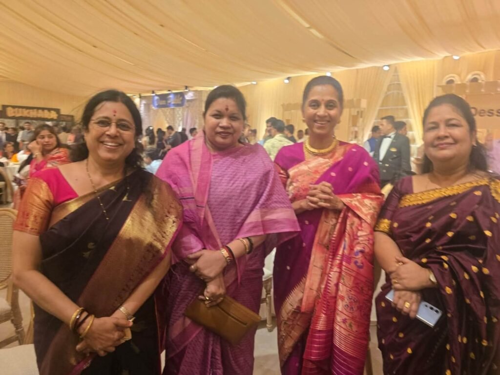 जांजगीर की सांसद कमलेश जांगड़े ने दिया पूर्व केंद्रीय मंत्री शरद पवार की नतनीन के विवाह समारोह में पहुंचकर नवयुगल दंपति को आशीर्वाद. शरद पवार और कमलेश जांगड़े की हुई आत्मीय मुलाकात kshititech