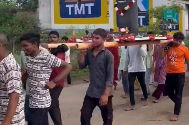 बाबा भोलेनाथ का करेंगे दीदार-24 अगस्त को शिव भक्त कावड़ियों का रवाना होगा दल- सकरेली कला से तुरी धाम की करेंगे विशाल कावड़ यात्रा. ग्राम वासियों में कावड़ यात्रा को लेकर भारी उत्साह. डीजे गाड़ी के साथ निकलेगी कावड़ यात्रा. महिला पुरुष बच्चे सभी जाएंगे यात्रा में बाबा भोलेनाथ का करेंगे दीदार-24 अगस्त को शिव भक्त कावड़ियों का रवाना होगा दल- सकरेली कला से तुरी धाम की करेंगे विशाल कावड़ यात्रा. ग्राम वासियों में कावड़ यात्रा को लेकर भारी उत्साह. डीजे गाड़ी के साथ निकलेगी कावड़ यात्रा. महिला पुरुष बच्चे सभी जाएंगे यात्रा में kshititech