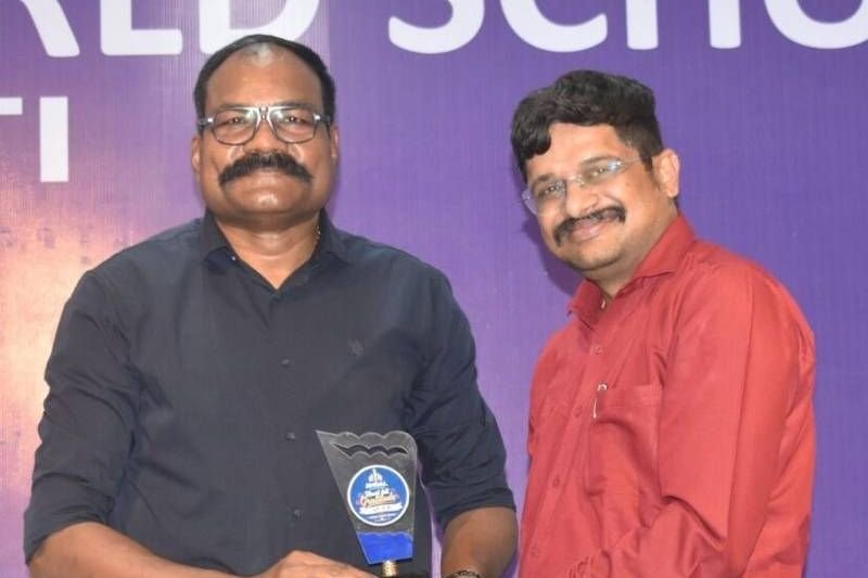 जिला पुलिस अधीक्षक के मुख्य आतिथ्य में शक्ति के जिंदल वर्ल्ड स्कूल में सड़क सुरक्षा एवं साइबर जागरूकता कार्यक्रम संपन्न. विद्यालय के डायरेक्टर रवि जिंदल भी रहे मौजूद. एसपी साहब ने की विद्यालय की शिक्षा व्यवस्था की प्रशंसा जिला पुलिस अधीक्षक के मुख्य आतिथ्य में शक्ति के जिंदल वर्ल्ड स्कूल में सड़क सुरक्षा एवं साइबर जागरूकता कार्यक्रम संपन्न. विद्यालय के डायरेक्टर रवि जिंदल भी रहे मौजूद. एसपी साहब ने की विद्यालय की शिक्षा व्यवस्था की प्रशंसा kshititech