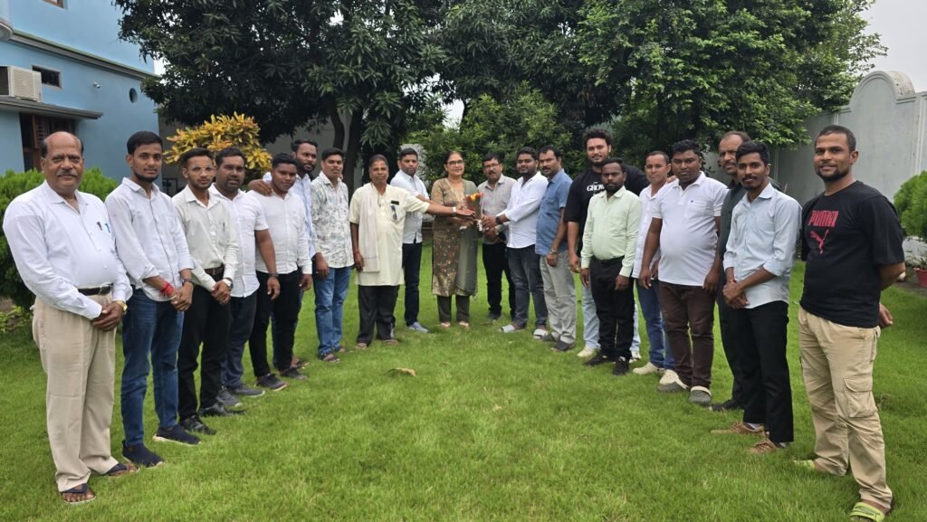 टेमर सरपंच चंद्र कुमार सोनी ने दी कांग्रेस जिला अध्यक्ष को जन्मदिन की बधाई टेमर सरपंच चंद्र कुमार सोनी ने दी कांग्रेस जिला अध्यक्ष को जन्मदिन की बधाई kshititech