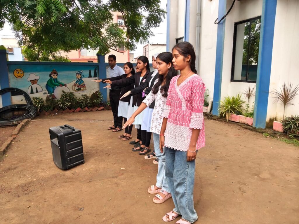 लिटिल फ्लावर स्कूल के बच्चों ने भी लिया संकल्प-नशे के प्रति जागरूकता का सबसे बड़ा अभियान-दस करोड़ नशामुक्ति प्रतिज्ञा महा अभियान 2026 के अंतर्गत लिटिल फ्लावर स्कूल में जागरूकता एवं प्रतिज्ञा कार्यक्रम आयोजित. बच्चे भी लोगों को करेंगे नशे से दूर रहने के प्रति जागरूक लिटिल फ्लावर स्कूल के बच्चों ने भी लिया संकल्प-नशे के प्रति जागरूकता का सबसे बड़ा अभियान-दस करोड़ नशामुक्ति प्रतिज्ञा महा अभियान 2026 के अंतर्गत लिटिल फ्लावर स्कूल में जागरूकता एवं प्रतिज्ञा कार्यक्रम आयोजित. बच्चे भी लोगों को करेंगे नशे से दूर रहने के प्रति जागरूक kshititech