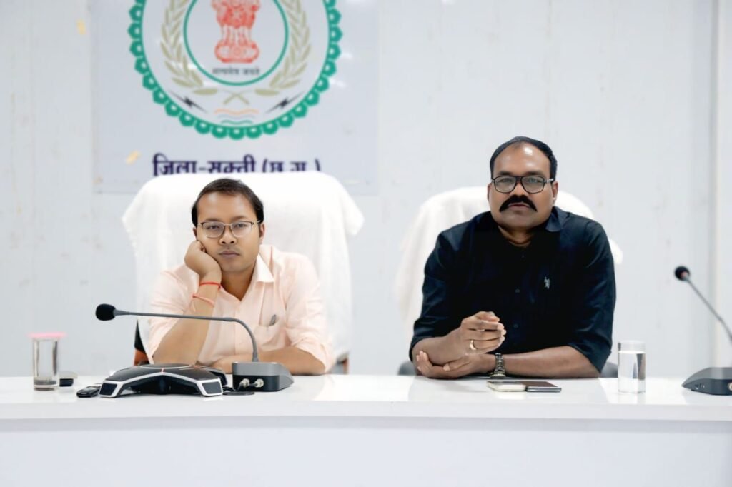 कलेक्टर-एसपी की उपस्थिति में जिला प्रशासन व पुलिस प्रशासन की संयुक्त बैठक आयोजित।जिले मे कानून व्यवस्था सुदृढ़ करने आपसी को- ऑर्डिनेशन से बेहतर काम करे पुलिस और प्रशासन के अधिकारी कलेक्टर-एसपी की उपस्थिति में जिला प्रशासन व पुलिस प्रशासन की संयुक्त बैठक आयोजित।जिले मे कानून व्यवस्था सुदृढ़ करने आपसी को- ऑर्डिनेशन से बेहतर काम करे पुलिस और प्रशासन के अधिकारी kshititech