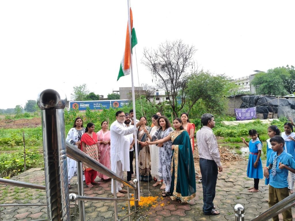 शक्ति के दृष्टि बाधित विशेष विद्यालय में मांगेराम अग्रवाल ने किया ध्वजारोहण. नेत्रहीन बालकों का किया उत्साह वर्धन. सर्व दिव्यांग कल्याण संघ की बिंदेश्वरी आदिले भी रही मौजूद शक्ति के दृष्टि बाधित विशेष विद्यालय में मांगेराम अग्रवाल ने किया ध्वजारोहण. नेत्रहीन बालकों का किया उत्साह वर्धन. सर्व दिव्यांग कल्याण संघ की बिंदेश्वरी आदिले भी रही मौजूद kshititech