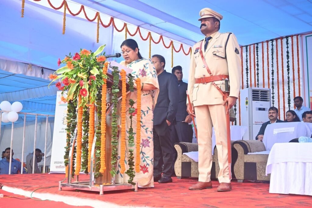 शक्ति जिला मुख्यालय में उत्साह के साथ मनाया गया स्वतंत्रता दिवस का राष्ट्रीय पर्व- सांसद कमलेश जांगड़े रही मुख्य अतिथि. कलेक्टर एसपी सहित जनप्रतिनिधियों की मौजूदगी में हुआ ध्वजारोहण. विद्यालय के बच्चों की सुंदर प्रस्तुति पर जिले वासियों ने करी सराहना शक्ति जिला मुख्यालय में उत्साह के साथ मनाया गया स्वतंत्रता दिवस का राष्ट्रीय पर्व- सांसद कमलेश जांगड़े रही मुख्य अतिथि. कलेक्टर एसपी सहित जनप्रतिनिधियों की मौजूदगी में हुआ ध्वजारोहण. विद्यालय के बच्चों की सुंदर प्रस्तुति पर जिले वासियों ने करी सराहना kshititech
