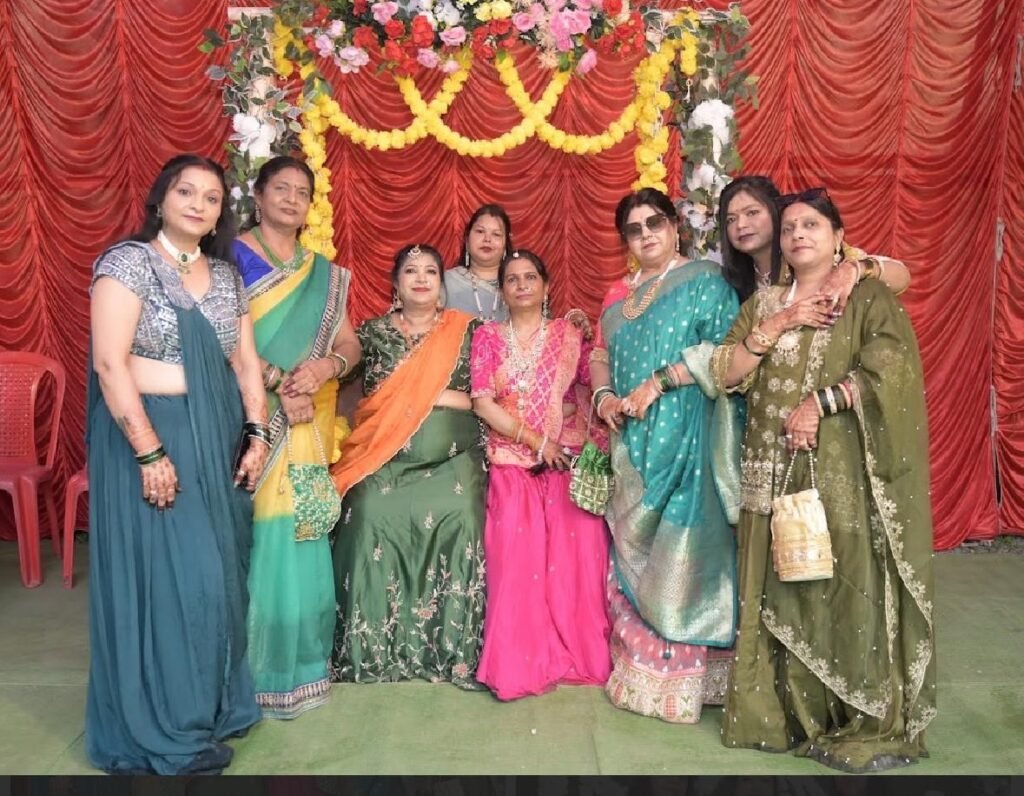 अखिल भारतीय मारवाड़ी महिला समिति शक्ति शाखा ने 15 अगस्त को किया शक्ति में तीजा महोत्सव का ऐतिहासिक एवं भव्य आयोजन. वर्षों बाद यादगार एवं पारंपरिक आयोजन को देखने की संख्या में पहुंची महिलाएं. अध्यक्ष सरोज अग्रवाल के नेतृत्व में आयोजित था कार्यक्रम अखिल भारतीय मारवाड़ी महिला समिति शक्ति शाखा ने 15 अगस्त को किया शक्ति में तीजा महोत्सव का ऐतिहासिक एवं भव्य आयोजन. वर्षों बाद यादगार एवं पारंपरिक आयोजन को देखने की संख्या में पहुंची महिलाएं. अध्यक्ष सरोज अग्रवाल के नेतृत्व में आयोजित था कार्यक्रम kshititech