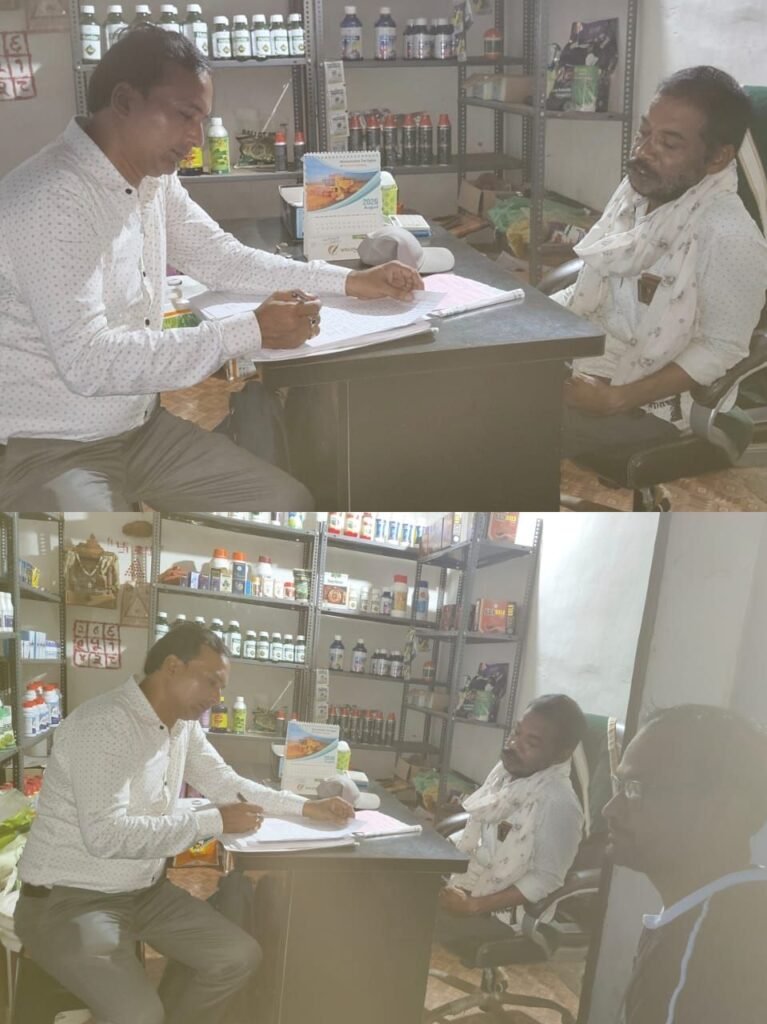 कृषि उपसंचालक में फिर करी बड़ी कार्रवाई-शक्ति जिले के दीपक कृषि केन्द्र पेण्डरूंवा एवं भानु कृषि केन्द्र अमलडीहा, विकास खण्ड-डभरा के विक्रय केन्द्रों के द्वारा अनियमितता पाये जाने पर किया गया विक्रय प्रतिबंध. कलेक्टर जयश्री जैन के निर्देशन में किसानों को गुणवत्ता युक्त कीटनाशक दवा उपलब्ध करवाने हो रही लगातार कार्रवाई kshititech