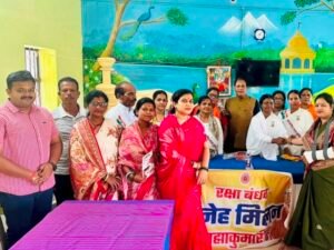 26 अगस्त को महिला मोर्चा एवं ब्रह्माकुमारी की बहनों ने शक्ति के जिला जेल में बंदियों को बांधा रक्षा सूत्र- जेलर पटेल सहित जनप्रतिनिधि रहे मौजूद. ब्रह्माकुमारी की बहनों ने बंदियों को दिया मेडिटेशन kshititech