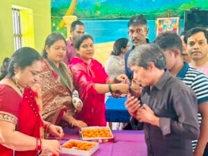 26 अगस्त को महिला मोर्चा एवं ब्रह्माकुमारी की बहनों ने शक्ति के जिला जेल में बंदियों को बांधा रक्षा सूत्र- जेलर पटेल सहित जनप्रतिनिधि रहे मौजूद. ब्रह्माकुमारी की बहनों ने बंदियों को दिया मेडिटेशन kshititech