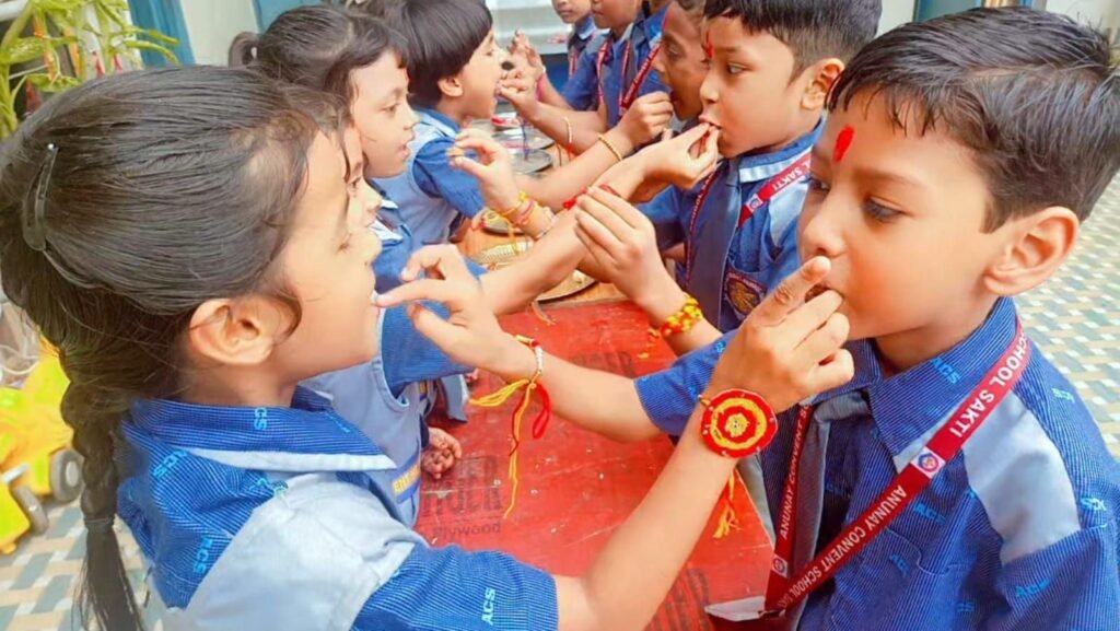 पुलिस जवानों को राखियां बांधी अनुनय कॉन्वेंट स्कूल शक्ति की छात्राओं ने- विद्यालय परिसर में हुआ रक्षाबंधन उत्सव का आयोजन. विद्यालय के डायरेक्टर योगेश साहू ने भी छात्राओं को दी रक्षाबंधन पर्व की शुभकामनाएं पुलिस जवानों को राखियां बांधी अनुनय कॉन्वेंट स्कूल शक्ति की छात्राओं ने- विद्यालय परिसर में हुआ रक्षाबंधन उत्सव का आयोजन. विद्यालय के डायरेक्टर योगेश साहू ने भी छात्राओं को दी रक्षाबंधन पर्व की शुभकामनाएं kshititech