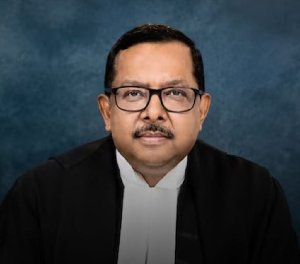 'लोगों को चींटियां बताना असंवैधानिक…', SC जज की टिप्पणी, कॉलेजियम सिस्टम पर उठाए सवाल 'लोगों को चींटियां बताना असंवैधानिक…', SC जज की टिप्पणी, कॉलेजियम सिस्टम पर उठाए सवाल kshititech