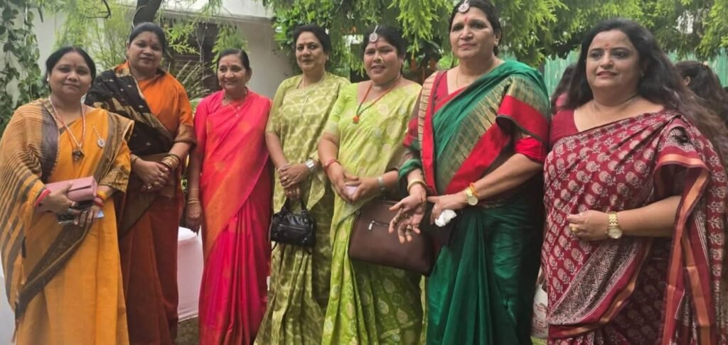 महिला आयोग की राष्ट्रीय अध्यक्ष द्वारा आयोजित हरियाली तीज उत्सव में शामिल हुई जांजगीत लोकसभा की सांसद कमलेश जांगड़े. राजधानी दिल्ली में आयोजित था कार्यक्रम महिला आयोग की राष्ट्रीय अध्यक्ष द्वारा आयोजित हरियाली तीज उत्सव में शामिल हुई जांजगीत लोकसभा की सांसद कमलेश जांगड़े. राजधानी दिल्ली में आयोजित था कार्यक्रम kshititech