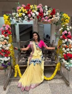 ऐतिहासिक आयोजन-शक्ति की महिला जागृति शाखा का संपन्न हुआ सावन तीज महोत्सव.पारंपरिक वेशभूषा में पहुंची महिलाएं. विभिन्न प्रतिस्पर्धाओं के बीच लजीज व्यंजन एवं सम्मान का भी हुआ कार्यक्रम. मारवाड़ी समाज की नई नवेली बहू बेटियों का भी हुआ सम्मान. 13 अगस्त को हटरी धर्मशाला में आयोजित था कार्यक्रम ऐतिहासिक आयोजन-शक्ति की महिला जागृति शाखा का संपन्न हुआ सावन तीज महोत्सव.पारंपरिक वेशभूषा में पहुंची महिलाएं. विभिन्न प्रतिस्पर्धाओं के बीच लजीज व्यंजन एवं सम्मान का भी हुआ कार्यक्रम. मारवाड़ी समाज की नई नवेली बहू बेटियों का भी हुआ सम्मान. 13 अगस्त को हटरी धर्मशाला में आयोजित था कार्यक्रम kshititech