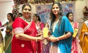 ऐतिहासिक आयोजन-शक्ति की महिला जागृति शाखा का संपन्न हुआ सावन तीज महोत्सव.पारंपरिक वेशभूषा में पहुंची महिलाएं. विभिन्न प्रतिस्पर्धाओं के बीच लजीज व्यंजन एवं सम्मान का भी हुआ कार्यक्रम. मारवाड़ी समाज की नई नवेली बहू बेटियों का भी हुआ सम्मान. 13 अगस्त को हटरी धर्मशाला में आयोजित था कार्यक्रम ऐतिहासिक आयोजन-शक्ति की महिला जागृति शाखा का संपन्न हुआ सावन तीज महोत्सव.पारंपरिक वेशभूषा में पहुंची महिलाएं. विभिन्न प्रतिस्पर्धाओं के बीच लजीज व्यंजन एवं सम्मान का भी हुआ कार्यक्रम. मारवाड़ी समाज की नई नवेली बहू बेटियों का भी हुआ सम्मान. 13 अगस्त को हटरी धर्मशाला में आयोजित था कार्यक्रम kshititech