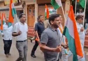 14 अगस्त को जिला मुख्यालय शक्ति में जिंदल वर्ल्ड स्कूल एवं पुलिस प्रशासन ने निकाली संयुक्त तिरंगा यात्रा. रिमझिम बारिश के बावजूद राष्ट्र भक्ति के प्रति दिखा अभूतपूर्व जुनून. पूरा शहर देश प्रेम में हुआ ओतप्रोत. शहर वासियों ने करी जिंदल वर्ल्ड स्कूल एवं पुलिस प्रशासन के इस संयुक्त कार्यक्रम की मुक्त कंठ से प्रशंसा kshititech