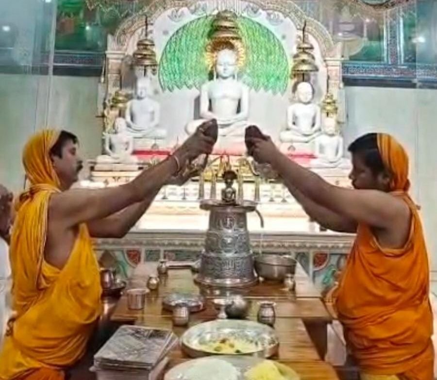 नैला जांजगीर में 23 वें तीर्थकर पार्श्वनाथ भगवान के मोक्ष कल्याण दिवस पर हुए विभिन्न कार्यक्रम. जैन समाज के प्रमुख सुशील जैन ने दी कार्यक्रम की जानकारी kshititech