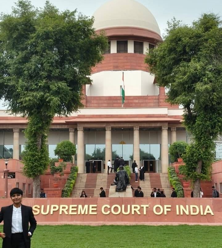 जनसंपर्क संचनालय के संयुक्त संचालक धनंजय राठौर की बिटिया सौम्या राठौर का सुप्रीम कोर्ट में लीगल असिस्टेंट कम रिसर्च एसोसिएट के पद पर हुआ चयन kshititech