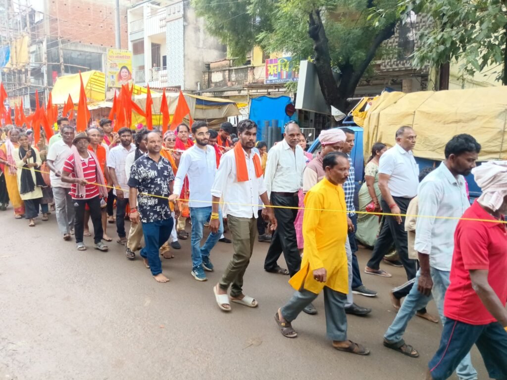 अद्वितीय कांवड़ यात्रा-24 अगस्त को शक्ति से निकली ऐतिहासिक कावड़ यात्रा- महामाई मंदिर से तुरी धाम तक हजारों की संख्या में शिव भक्तों ने उठाई कावड़. जिला पंचायत सदस्य आयुष शर्मा अन्नपूर्णा बाराद्वार एवं धर्मेंद्र सिंह कर रहे थे कावड़ यात्रा का नेतृत्व. पुरे यात्रा मार्ग में जगह-जगह हुआ कावड़ियों का स्वागत।तुरी में होगा भंडारा kshititech