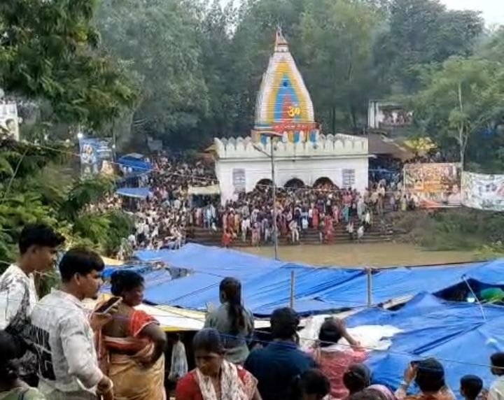 शक्ति के अंकित अग्रवाल कालू सेट्टी ने किया तुर्री धाम में सावन के अंतिम सोमवार को विशाल भंडारे का आयोजन. हजारों श्रद्धालुओं ने ग्रहण किया महाप्रसाद शक्ति के अंकित अग्रवाल कालू सेट्टी ने किया तुर्री धाम में सावन के अंतिम सोमवार को विशाल भंडारे का आयोजन. हजारों श्रद्धालुओं ने ग्रहण किया महाप्रसाद kshititech
