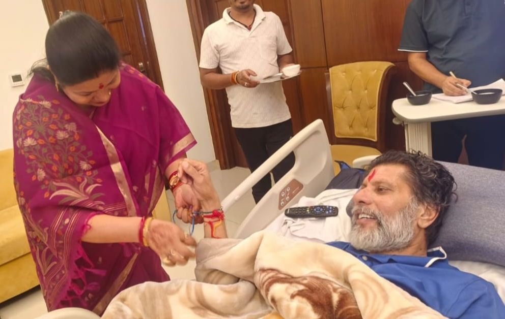 सांसद कमलेश जांगड़े ने भाजपा प्रदेश अध्यक्ष का जाना स्वास्थ्य हाल-चाल.किरण देव जी को राखी भी बांधी सांसद कमलेश जांगड़े ने. अध्यक्ष जी के शीघ्र स्वास्थ्य लाभ की भी करी प्रार्थना सांसद कमलेश जांगड़े ने भाजपा प्रदेश अध्यक्ष का जाना स्वास्थ्य हाल-चाल.किरण देव जी को राखी भी बांधी सांसद कमलेश जांगड़े ने. अध्यक्ष जी के शीघ्र स्वास्थ्य लाभ की भी करी प्रार्थना kshititech