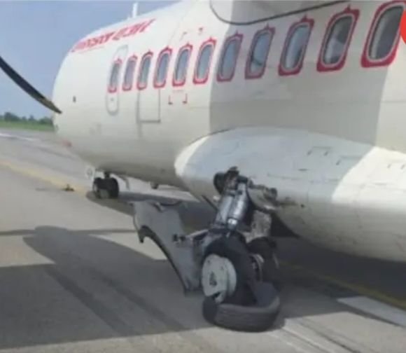 बिलासपुर एयरपोर्ट पर बड़ा हादसा टला, लैंडिंग के दौरान विमान का टायर पंचर. 37 यात्री सहित 4 क्रूर मेंबर थे सवार kshititech