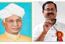 शिक्षक दिवस की पूर्व संध्या पर जांजगीर चांपा जिले के शिक्षक एवं साहित्यकार डॉ रविंद्र द्विवेदी ने कहा-शिक्षक : समाज के पथ-प्रदर्शक और राष्ट्र के निर्माता. डॉक्टर सर्वपल्ली राधाकृष्णन जी को भी नमन किया द्विवेदी जी ने kshititech