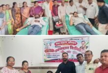 रचनात्मक कार्यों से हुआ शुभारंभ-शक्ति के सरकारी अस्पताल में 17 सितंबर को सेवा संकल्प अभियान के तहत हुआ रक्तदान शिविर. सांसद. कलेक्टर. भाजपा अध्यक्ष. सीएमएचओ. नोडल अधिकारी सहित गणमान्य नागरिक रहे मौजूद. रक्तदान के प्रति रक्तदाताओं में दिखा भारी उत्साह.स्वास्थ्य विभाग द्वारा पूरे महीने भर चलाया जाएगा सेवा संकल्प अभियान kshititech