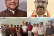 20 सितंबर को शक्ति में होने वाले परिचय सम्मेलन को लेकर अग्रवाल सभा की संपन्न हुई बैठक. उद्घाटन समारोह के मुख्य अतिथि होंगे खनिज विकास निगम के पूर्व चेयरमेन गिरधर गुप्ता एवं कार्यक्रम की अध्यक्षता करेंगे संभागीय अग्रवाल महासभा के अध्यक्ष बाबूलाल अग्रवाल.अग्रवाल सभा अध्यक्ष श्यामसुंदर अग्रवाल ने दी जानकारी kshititech