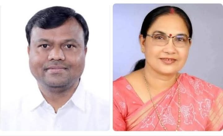शक्ति जिले में कांग्रेस हुई आक्रामक-शक्ति जिले में कांग्रेस करेगी आज शाम पत्रकार वार्ता- मामला पीएससी भर्ती घोटाले एवं भाजपा सरकार की 12 साल की विफलताओं का. जिला कांग्रेस अध्यक्ष रश्मि गभेल ने दी जानकारी. 2028 के विधानसभा चुनाव की तैयारियो में जुट गई है कांग्रेस शक्ति जिले में कांग्रेस हुई आक्रामक-शक्ति जिले में कांग्रेस करेगी आज शाम पत्रकार वार्ता- मामला पीएससी भर्ती घोटाले एवं भाजपा सरकार की 12 साल की विफलताओं का. जिला कांग्रेस अध्यक्ष रश्मि गभेल ने दी जानकारी. 2028 के विधानसभा चुनाव की तैयारियो में जुट गई है कांग्रेस kshititech