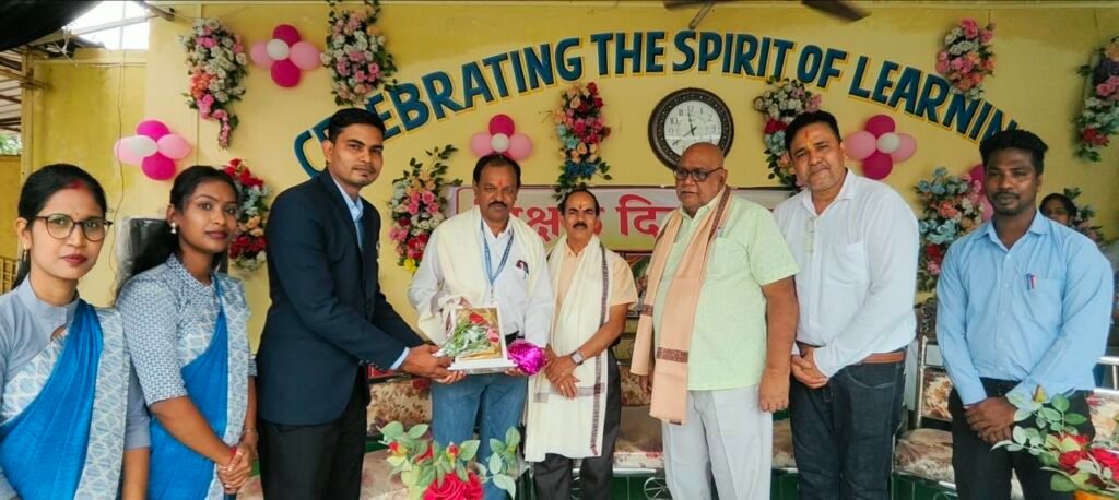 शक्ति शहर के गुंजन एजुकेशन सेंटर में मनाया गया शिक्षक दिवस kshititech